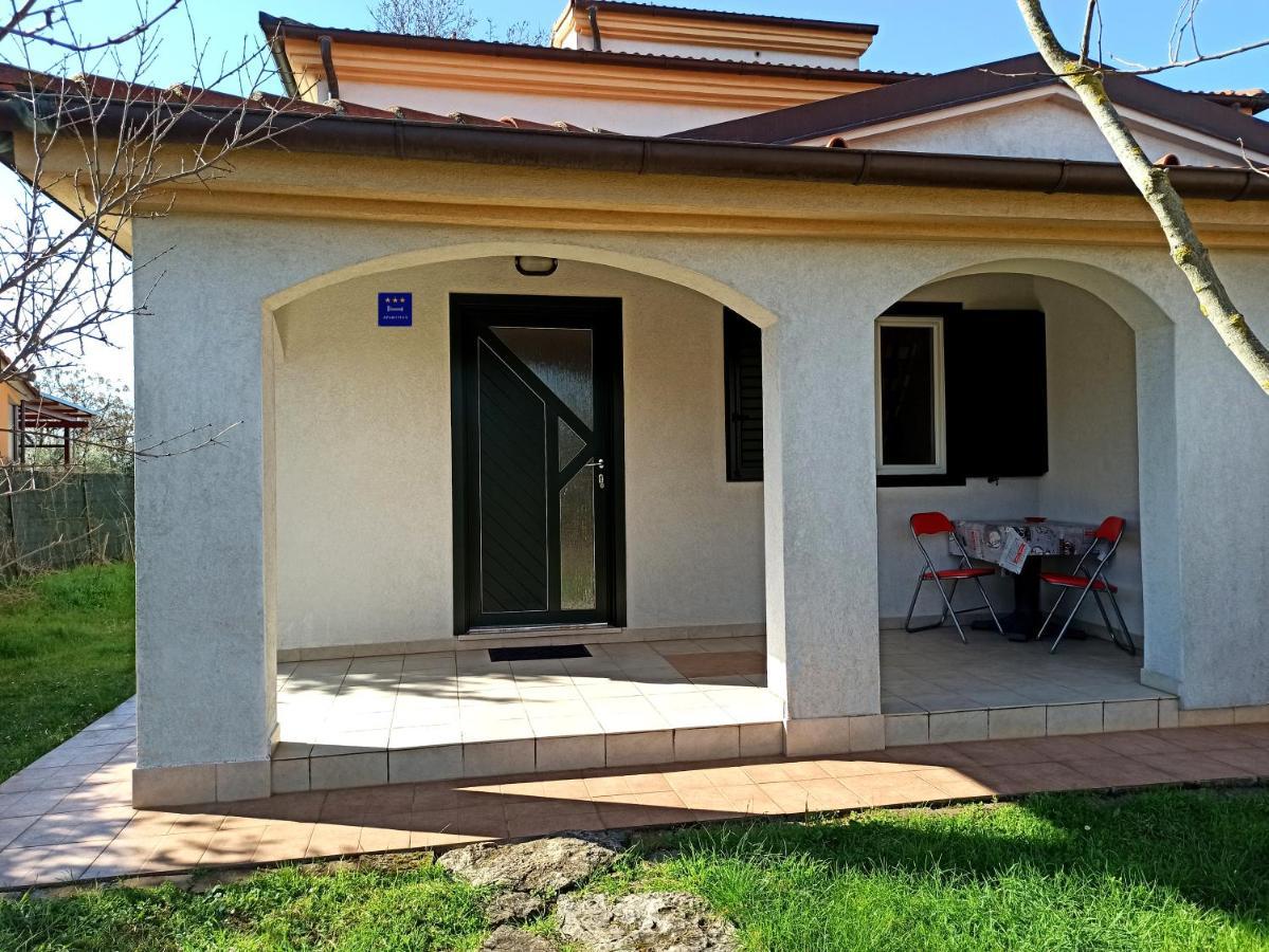Apartman Dora Pula Buitenkant foto