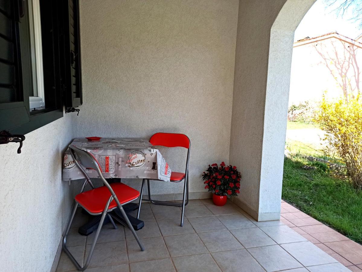 Apartman Dora Pula Buitenkant foto