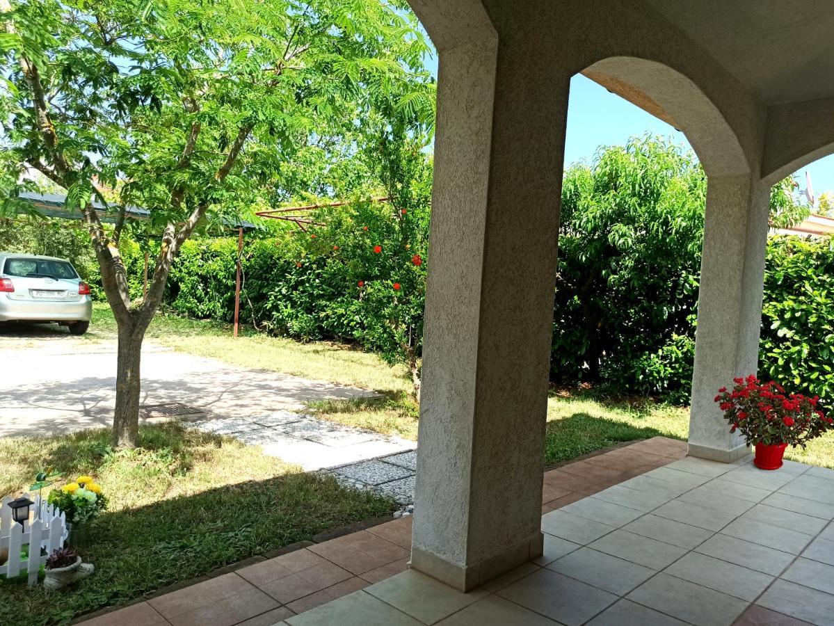 Apartman Dora Pula Buitenkant foto