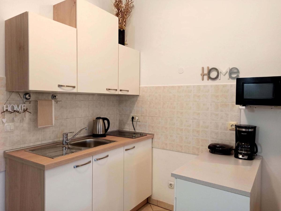 Apartman Dora Pula Buitenkant foto