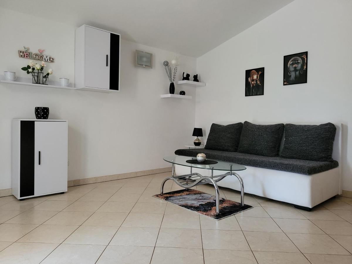 Apartman Dora Pula Buitenkant foto